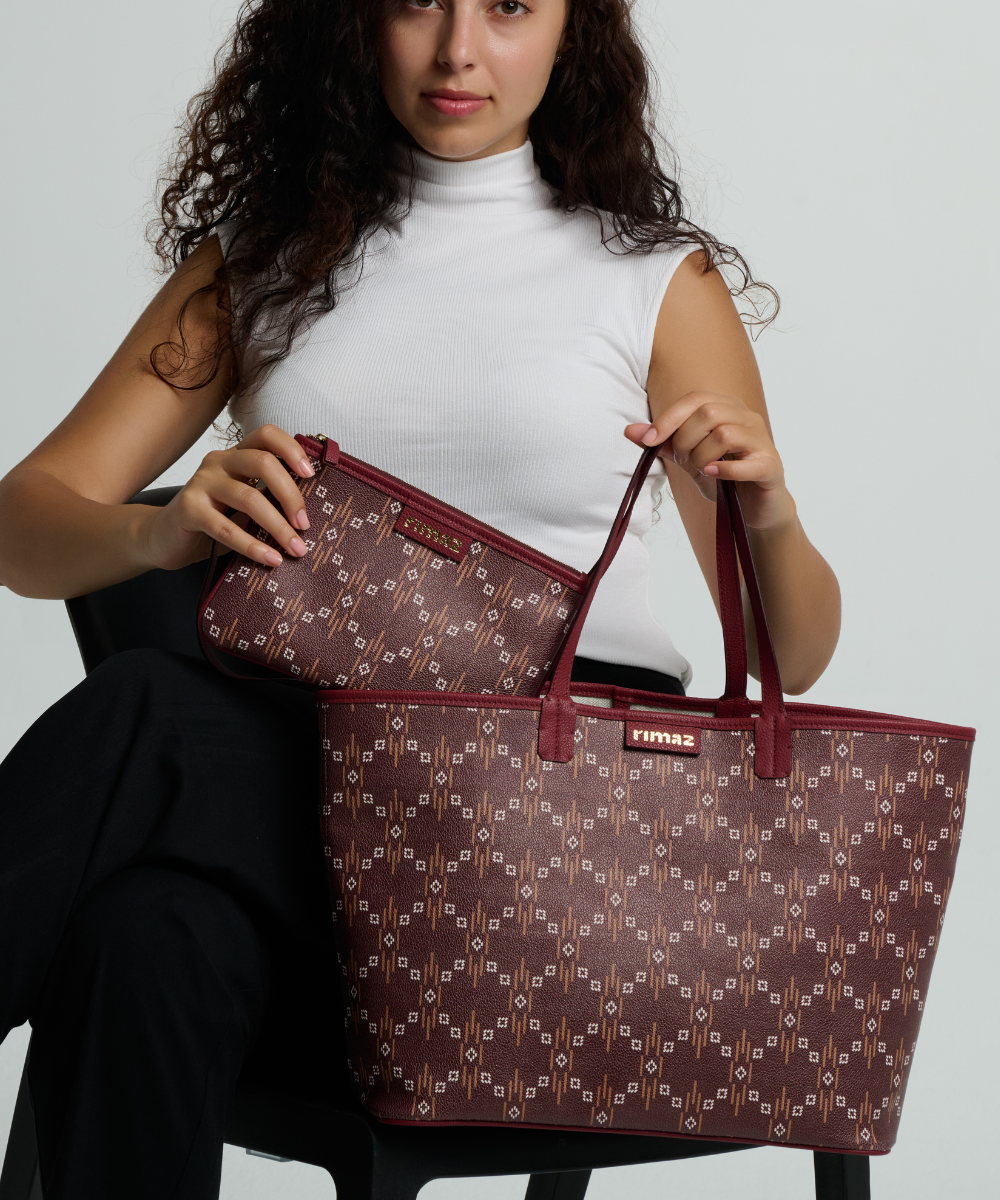 حقيبة رِماز Signature Tote باللون الطيني الملكي