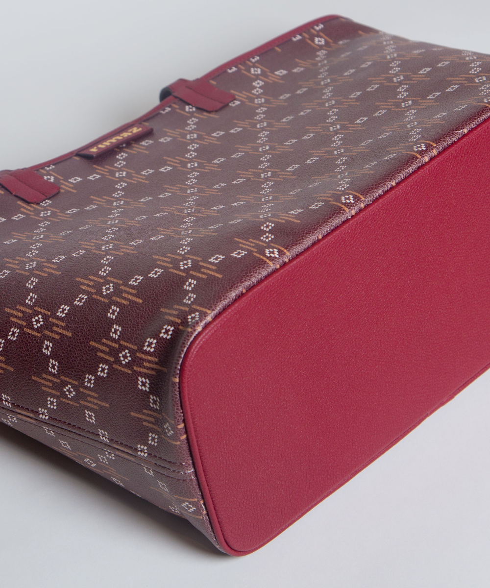 حقيبة رِماز Signature Tote باللون الطيني الملكي